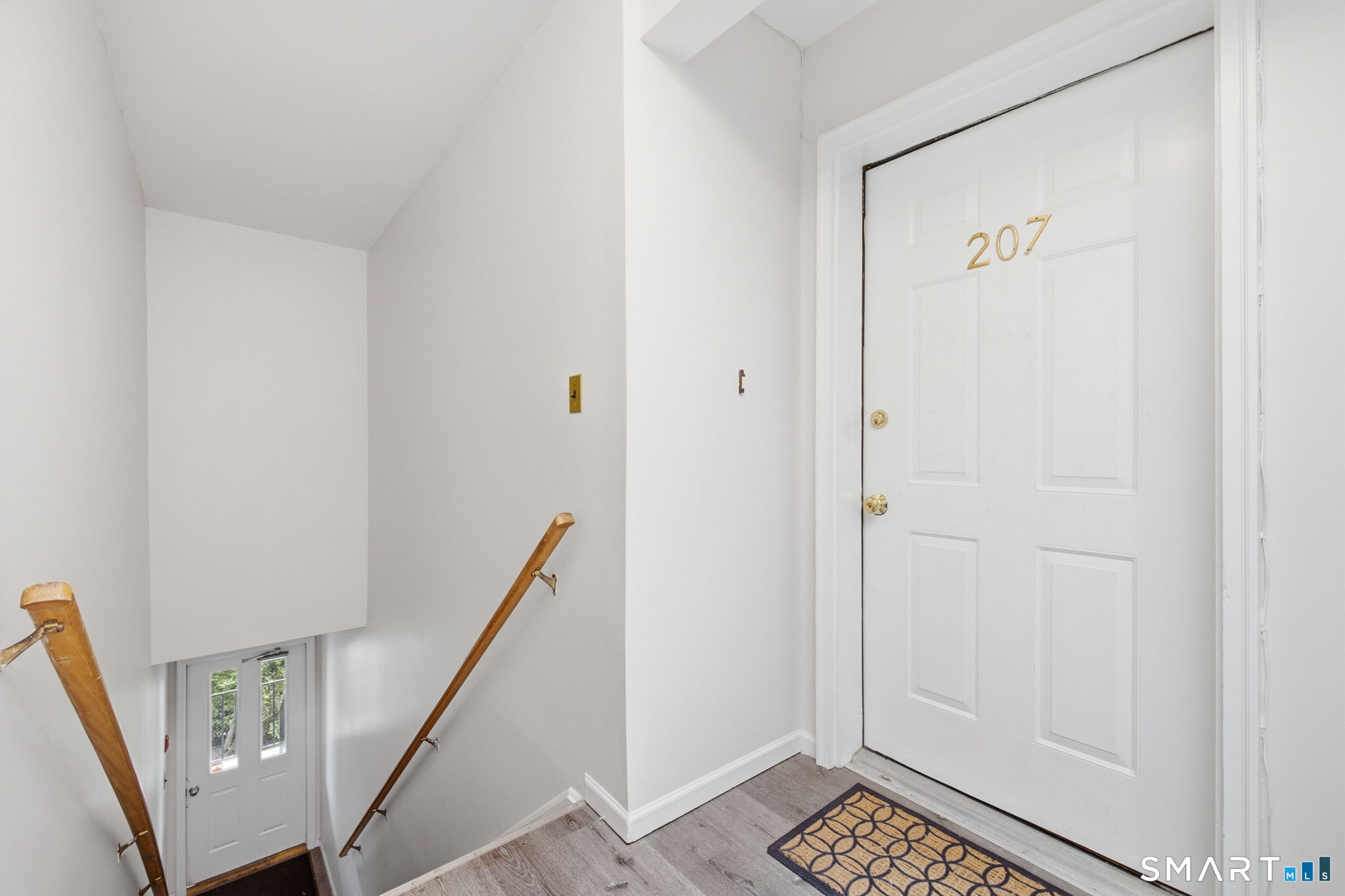 1 Valley Road, Unit 207 Stamford, CT 06902 - Photo 29 of 30 Entrance into unit 207