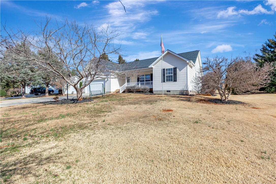 482 Chetola Road Seneca, SC 29672 - Photo 1 of 31 Front
