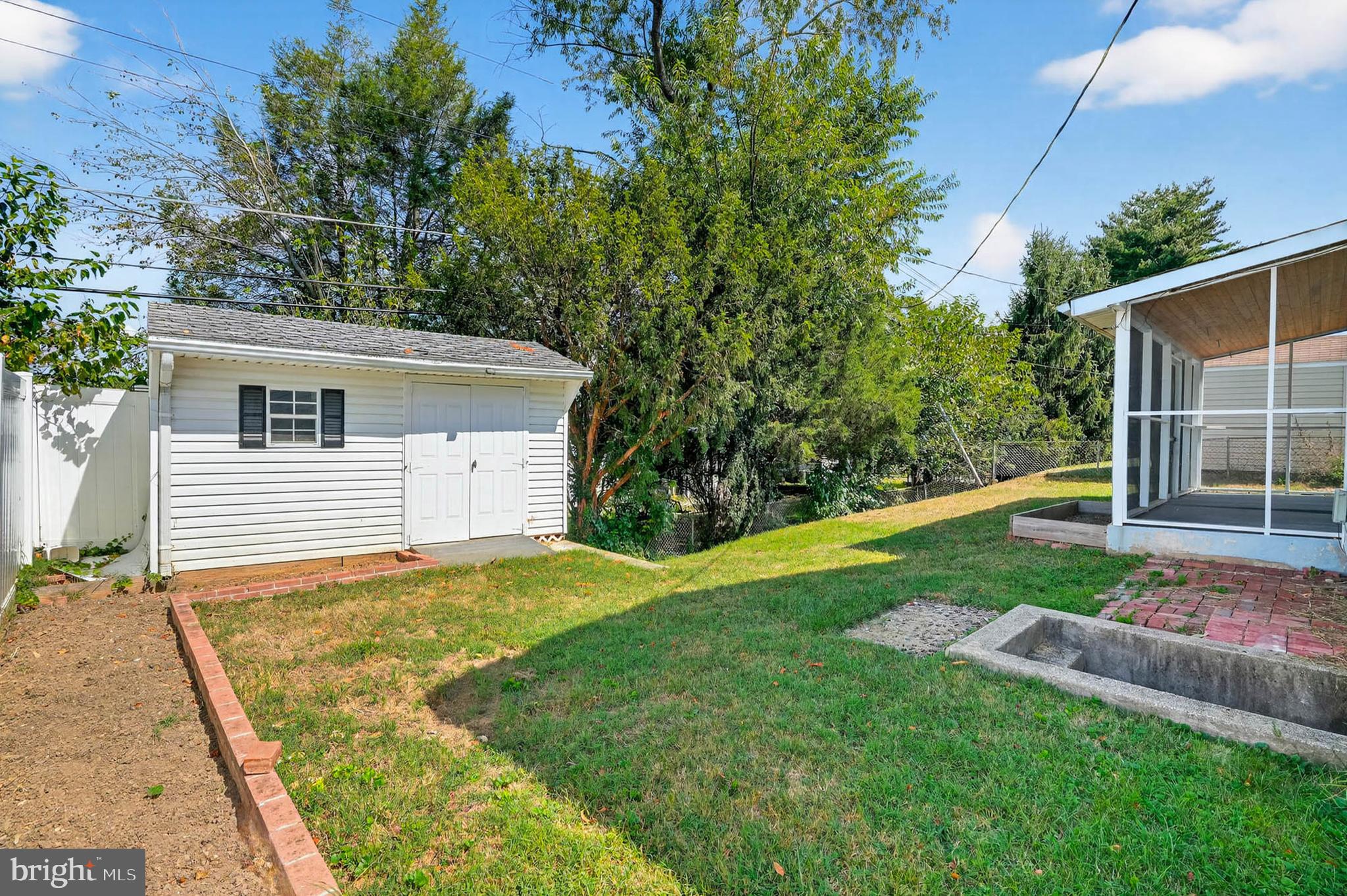 920 Vanderwood Road Catonsville, MD 21228 - Photo 24 of 25 a view of backyard with large trees