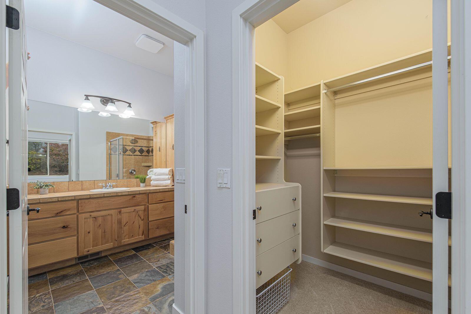 19442 Chip Shot Lane Bend, OR 97702 - Photo 26 of 47 Ensuite bathroom and walk in closet