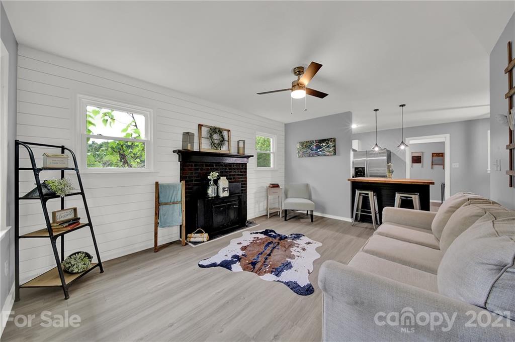 1586 Lloyd White Road Clover, SC 29710 - Photo 1 of 35 Gallery Image 1
