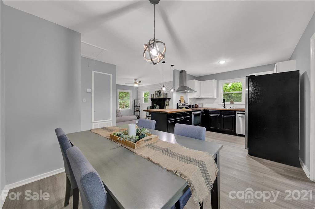1586 Lloyd White Road Clover, SC 29710 - Photo 12 of 35 Gallery Image 12