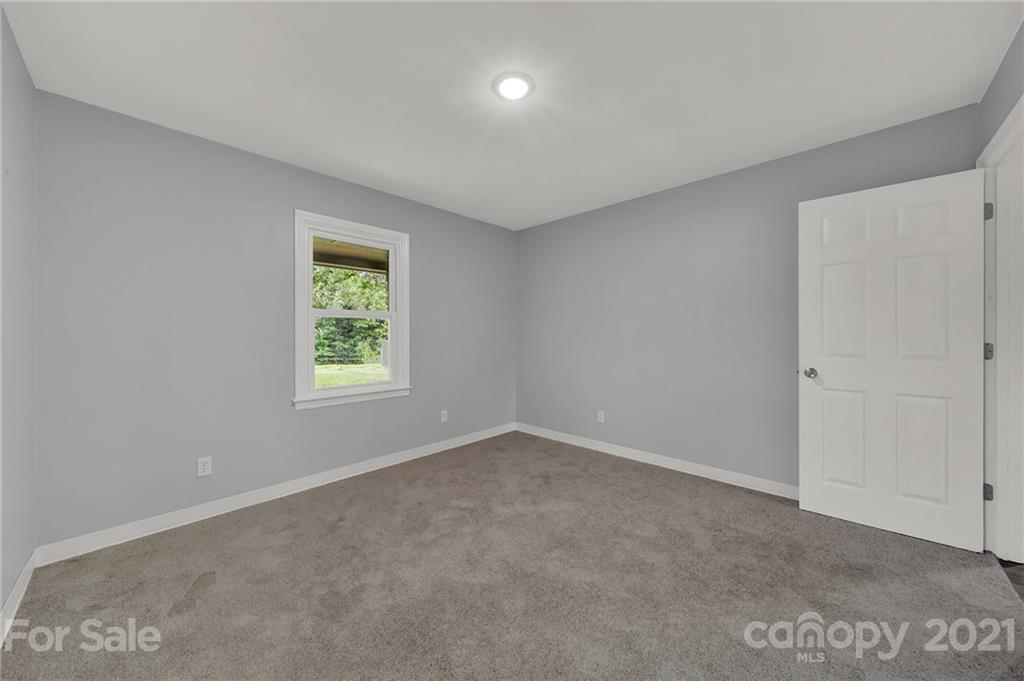 1586 Lloyd White Road Clover, SC 29710 - Photo 26 of 35 Gallery Image 26