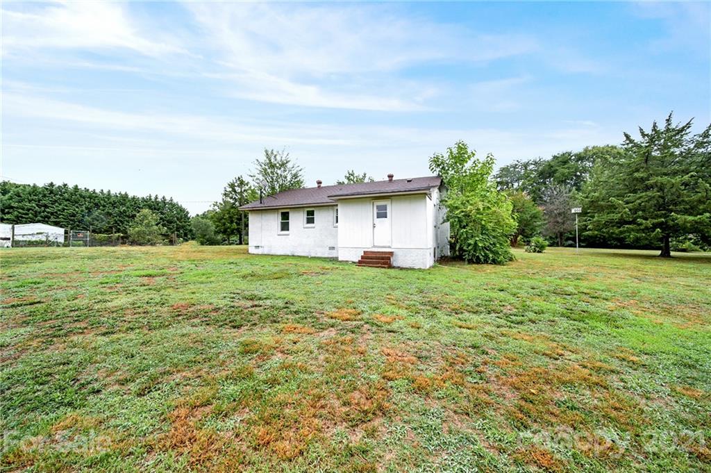 1586 Lloyd White Road Clover, SC 29710 - Photo 35 of 35 Gallery Image 35