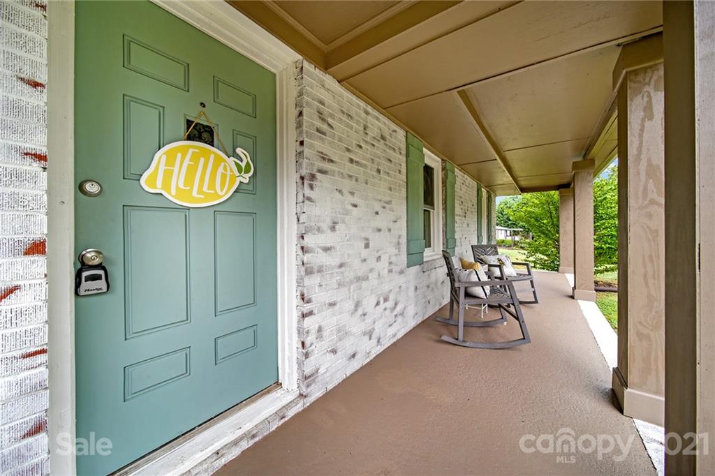 1586 Lloyd White Road Clover, SC 29710 - Photo 5 of 35 Gallery Image 5