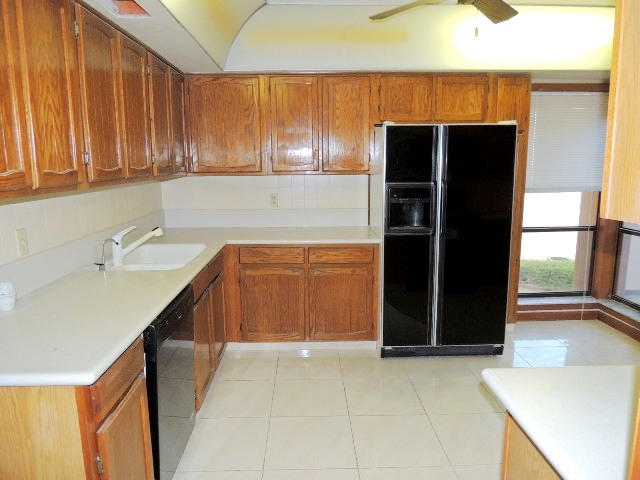 6481 Pumpkin Seed Circle, Unit 226 Boca Raton, FL 33433 - Photo 7 of 15 Kitchen
