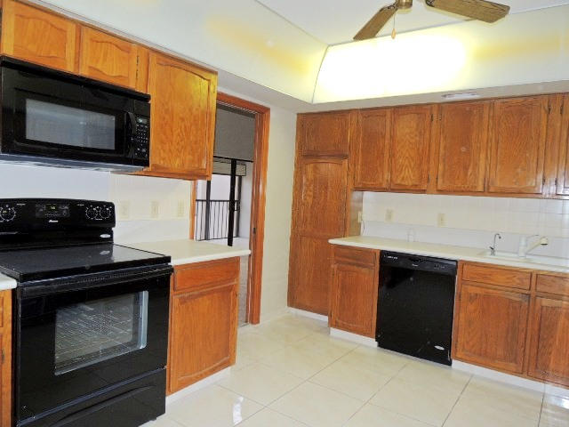 6481 Pumpkin Seed Circle, Unit 226 Boca Raton, FL 33433 - Photo 8 of 15 Kitchen