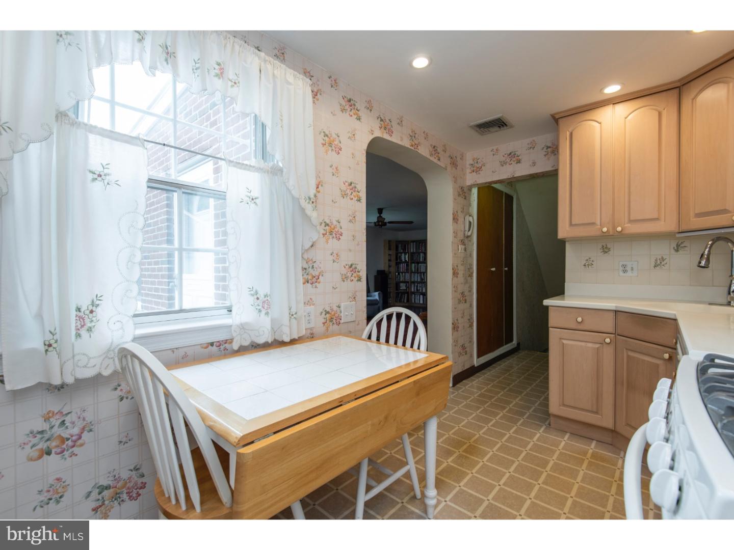 526 Sherman Road Springfield, PA 19064 - Photo 9 of 24 Kitchen