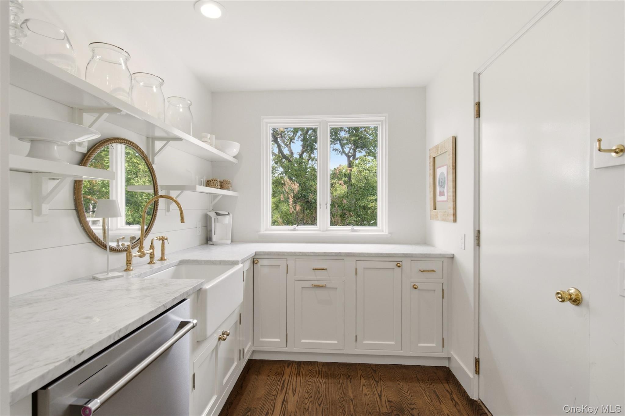 86 White Hill Road Cold Spring Harbor, NY 11724 - Photo 13 of 36