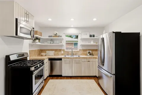 $649,500 | 5024 Rexton Lane, Dallas, TX 75214