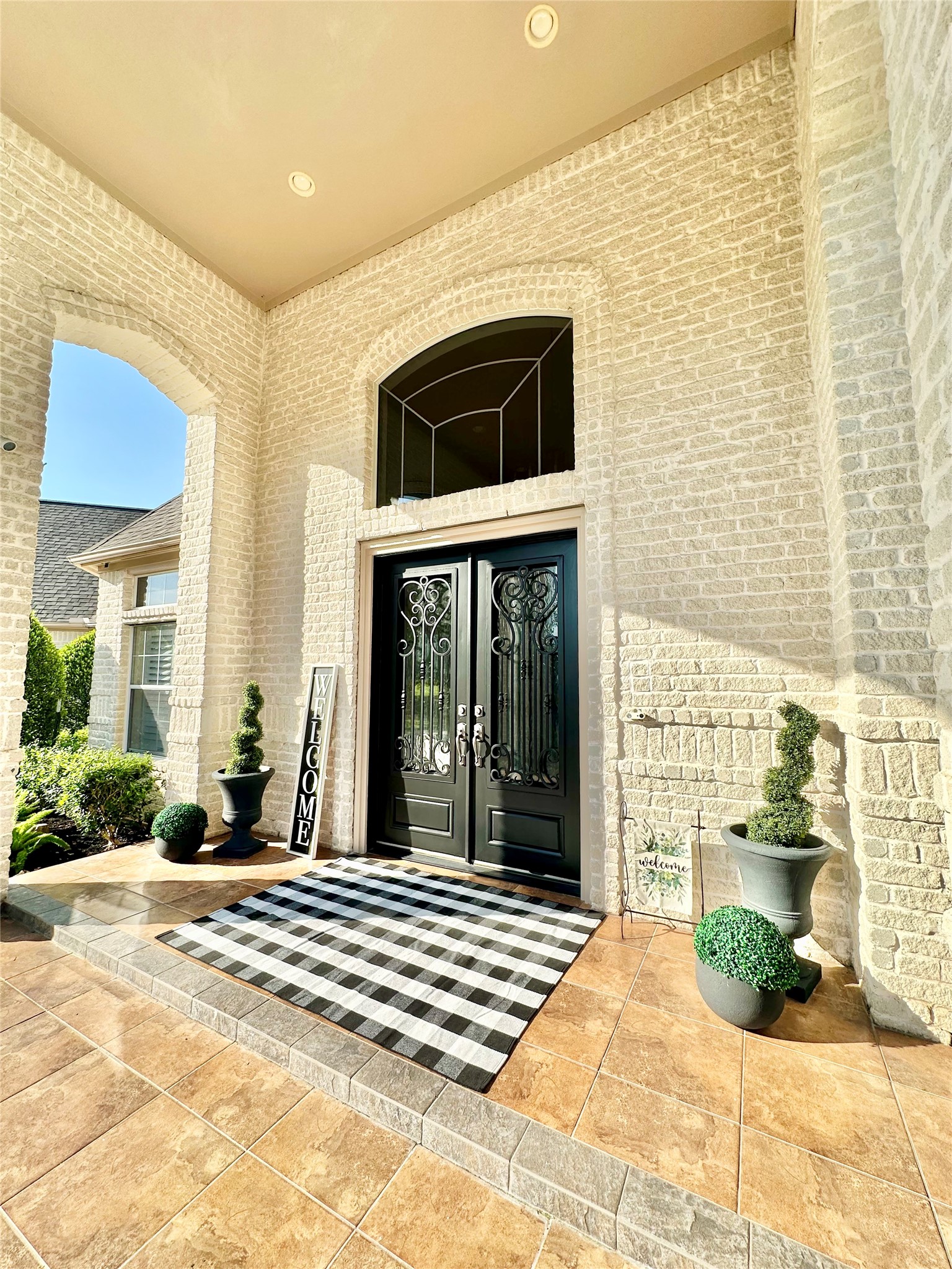 2904 Bridle Path Lane Friendswood, TX 77546 - Photo 4 of 49