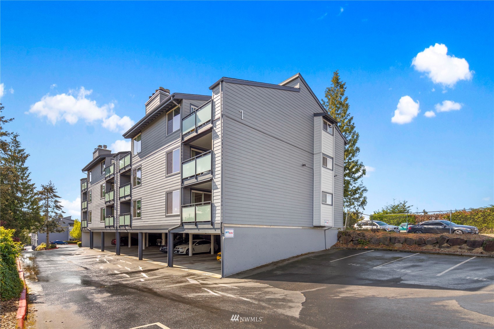 2617 Northeast 4th Street, Unit 114 Renton, WA 98056 - Photo 25 of 27 Gallery Image 25