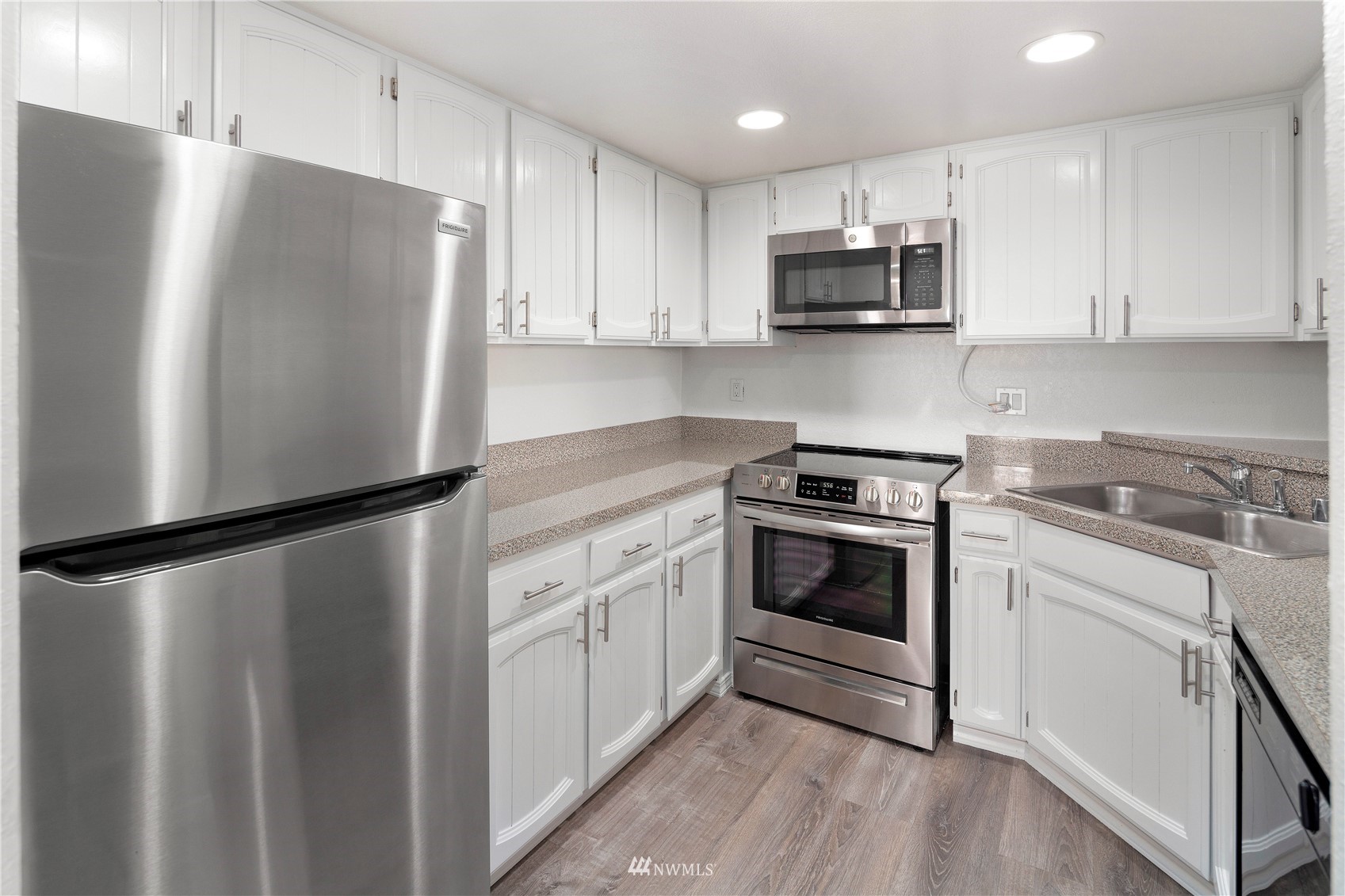 2617 Northeast 4th Street, Unit 114 Renton, WA 98056 - Photo 5 of 27 Gallery Image 5