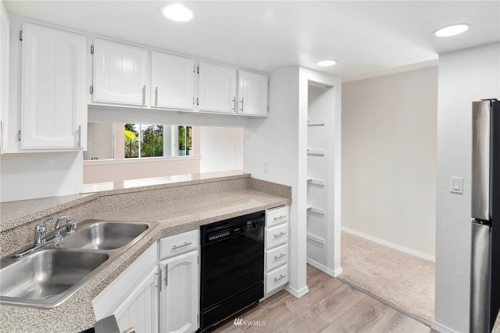 2617 Northeast 4th Street, Unit 114 Renton, WA 98056 - Photo 6 of 27 Gallery Image 6
