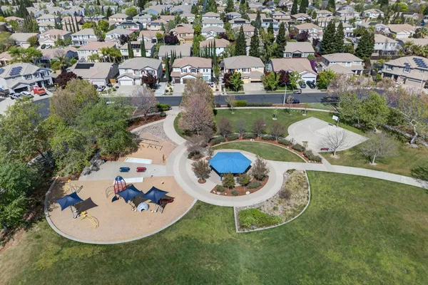 $399,900 | 609 Dante Circle, Roseville, CA 95678