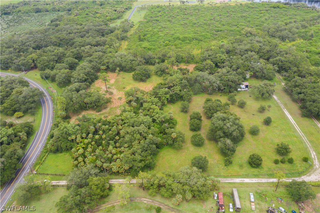 2379 County Road 78 LaBelle, FL 33935 - Photo 24 of 35 a view of a garden