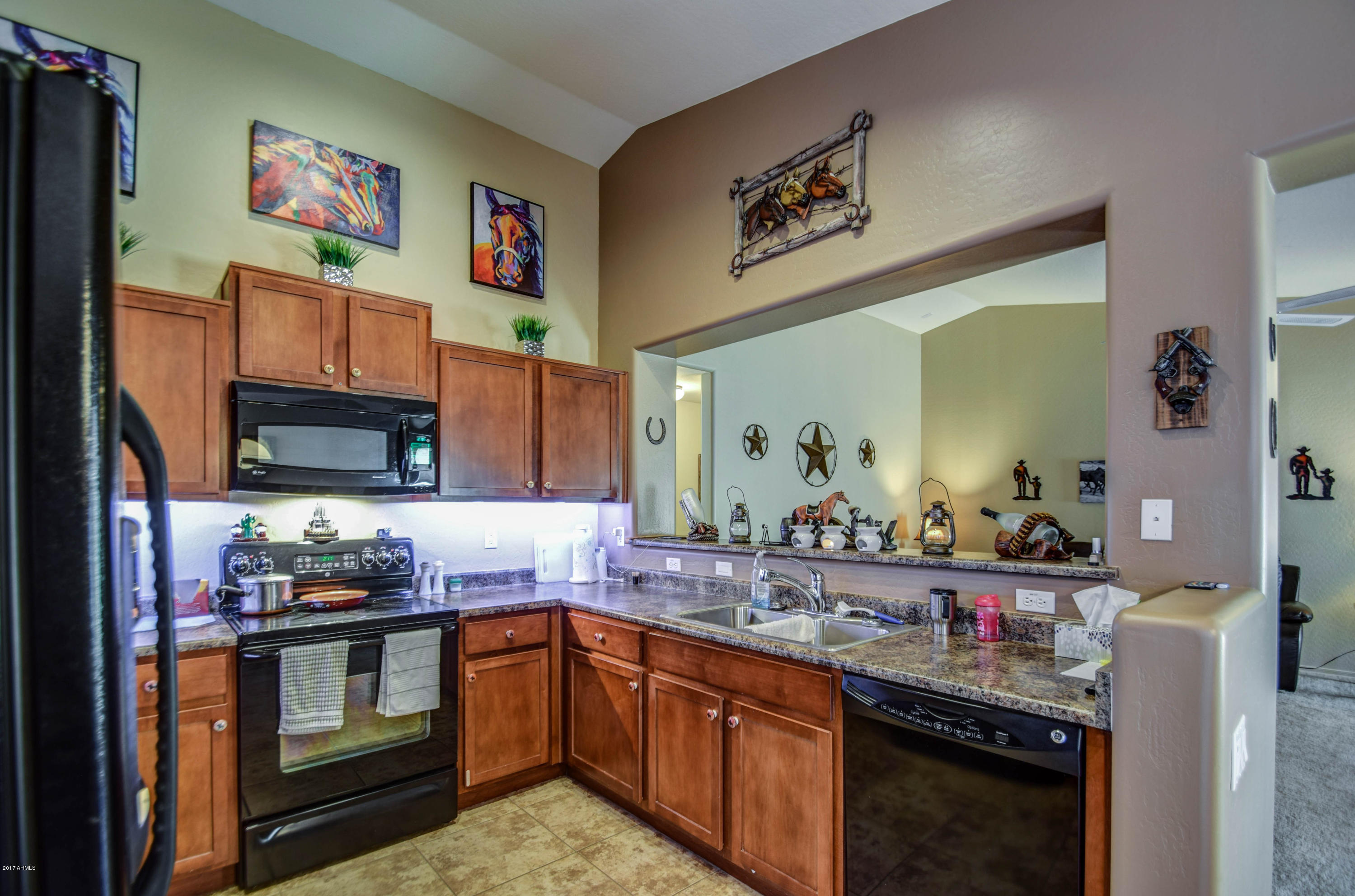 4615 East Silverbell Road San Tan Valley, AZ 85143 - Photo 5 of 53 kitchen 6