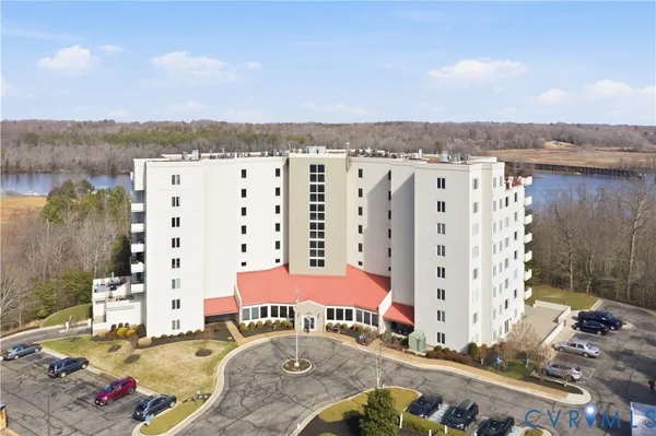 $315,000 | 301 Beacon Ridge Drive, Unit 109, Hopewell, VA 23860
