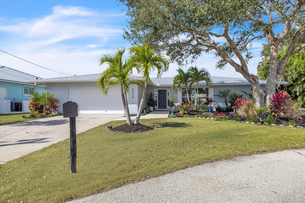 2424 Rosa Lane Punta Gorda, FL 33950 - Photo 2 of 43