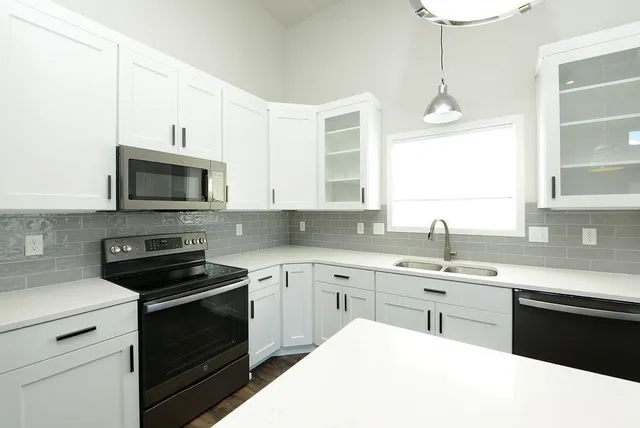 $393,000 | 7421 18th Street South, Fargo, ND 58104