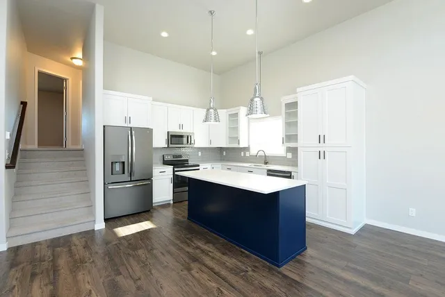 $393,000 | 7421 18th Street South, Fargo, ND 58104