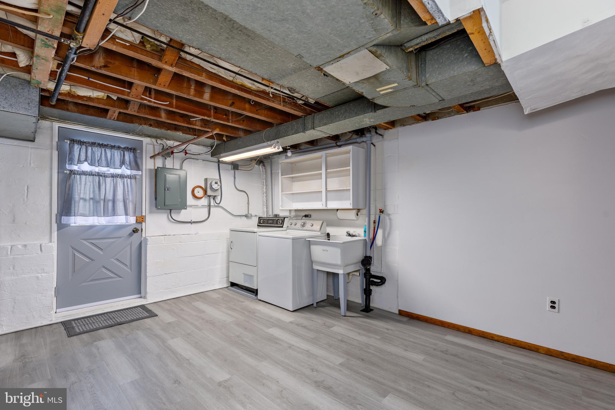 1654 Manor Road Baltimore, MD 21222 - Photo 24 of 43