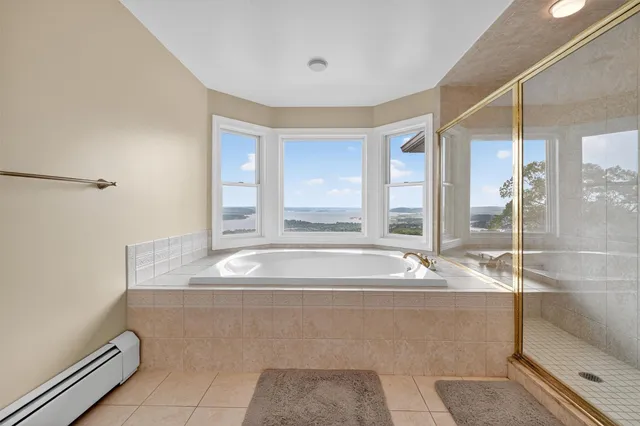 $1,899,999 | 10 Soluri Lane, Tomkins Cove, NY 10986