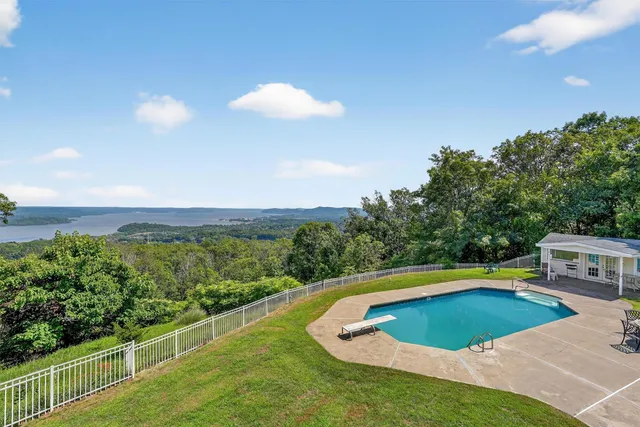 $1,899,999 | 10 Soluri Lane, Tomkins Cove, NY 10986