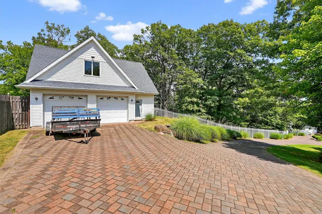 $1,899,999 | 10 Soluri Lane, Tomkins Cove, NY 10986