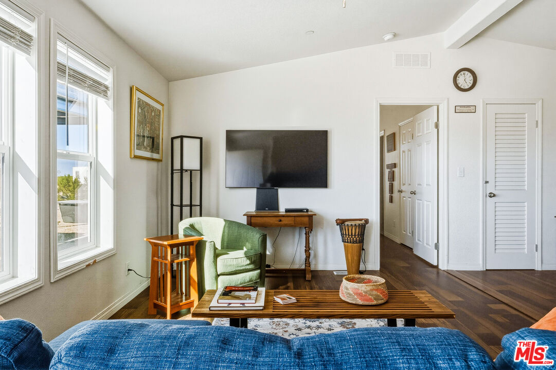66355 Coyote Valley Road Joshua Tree, CA 92252 - Photo 4 of 54 Gallery Image 4