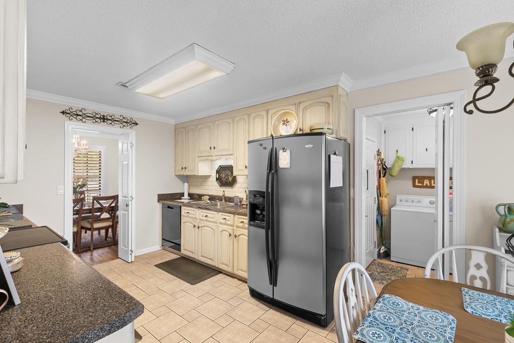 576 Taylor Road Dothan, AL 36301 - Photo 4 of 32