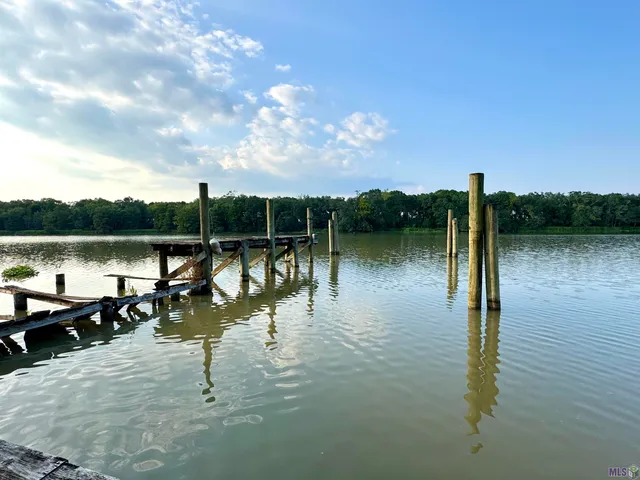 $740,000 | 2920 Highway 182, Patterson, LA 70392