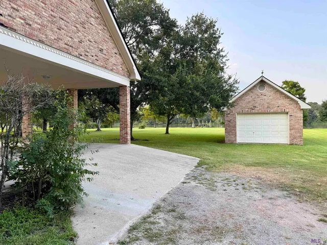 $740,000 | 2920 Highway 182, Patterson, LA 70392