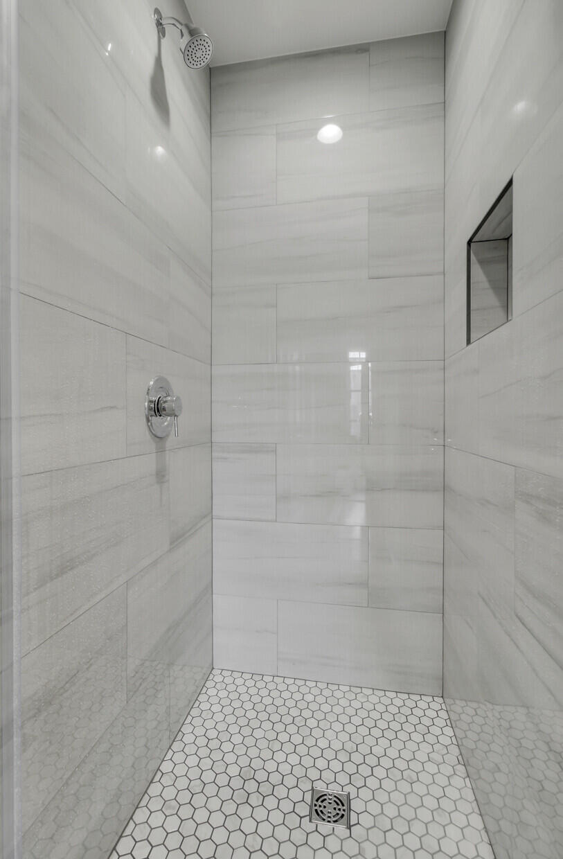 210 Calhoun Street, Unit 210C Charleston, SC 29401 - Photo 22 of 36 22