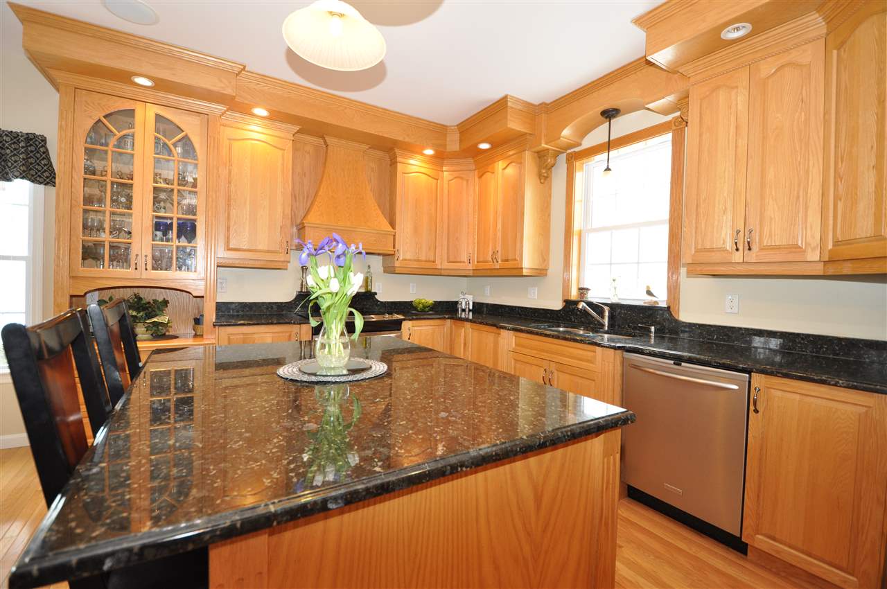1315 Goffstown Road Manchester, NH 03102 - Photo 3 of 18 Gallery Image 3