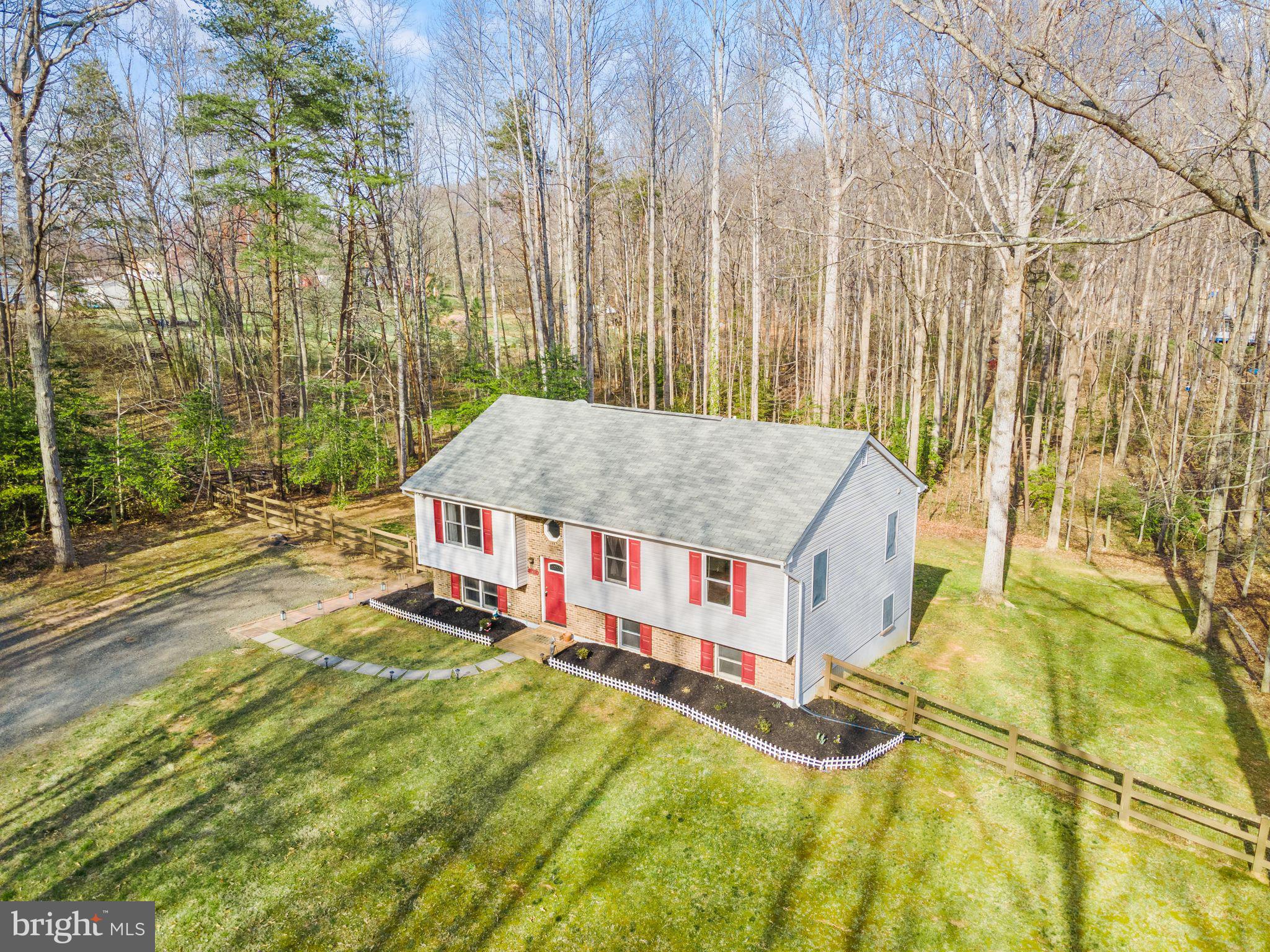 12427 Wright Way Bealeton, VA 22712 - Photo 6 of 55