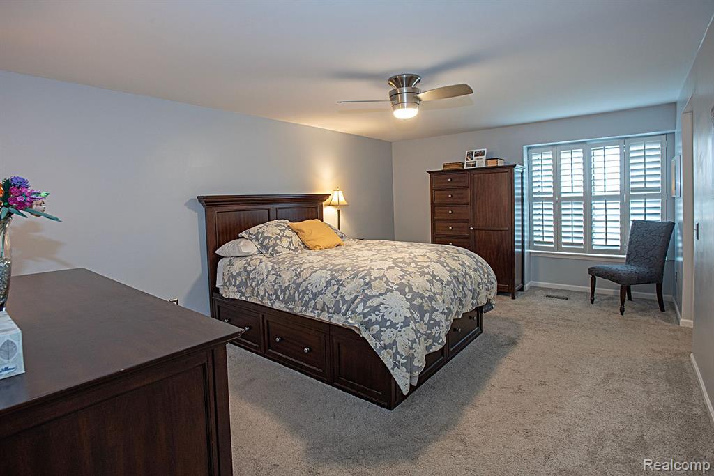 378 Willow Grove Lane Rochester Hills, MI 48307 - Photo 26 of 42