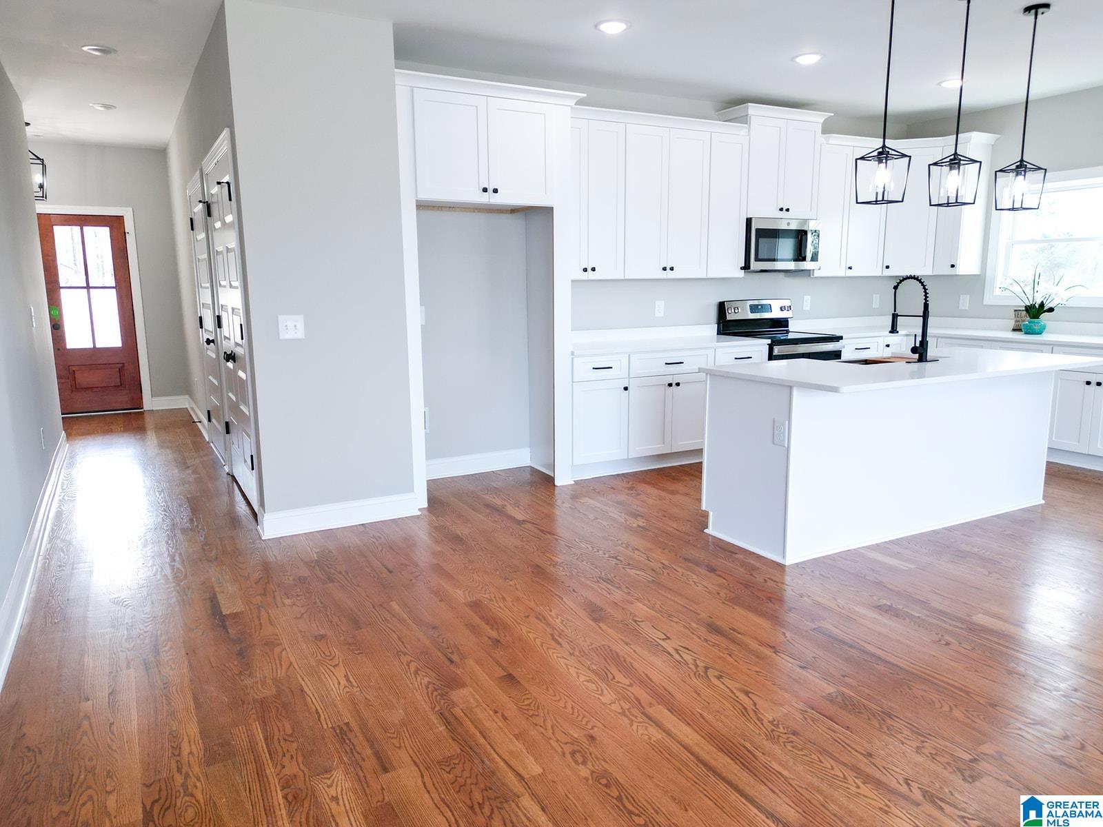 270 Shoreline View Talladega, AL 35160 - Photo 6 of 59