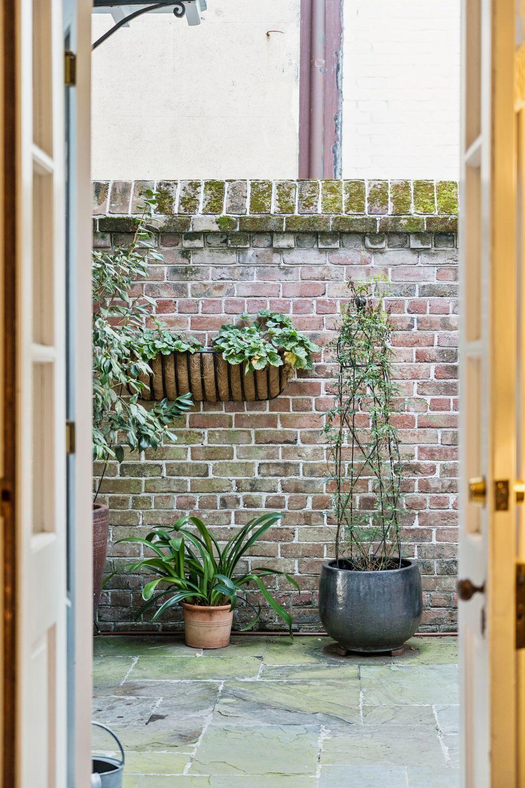 6 St Michaels Alley Charleston, SC 29401 - Photo 13 of 81 11