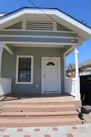 a view of a entryway front of a house