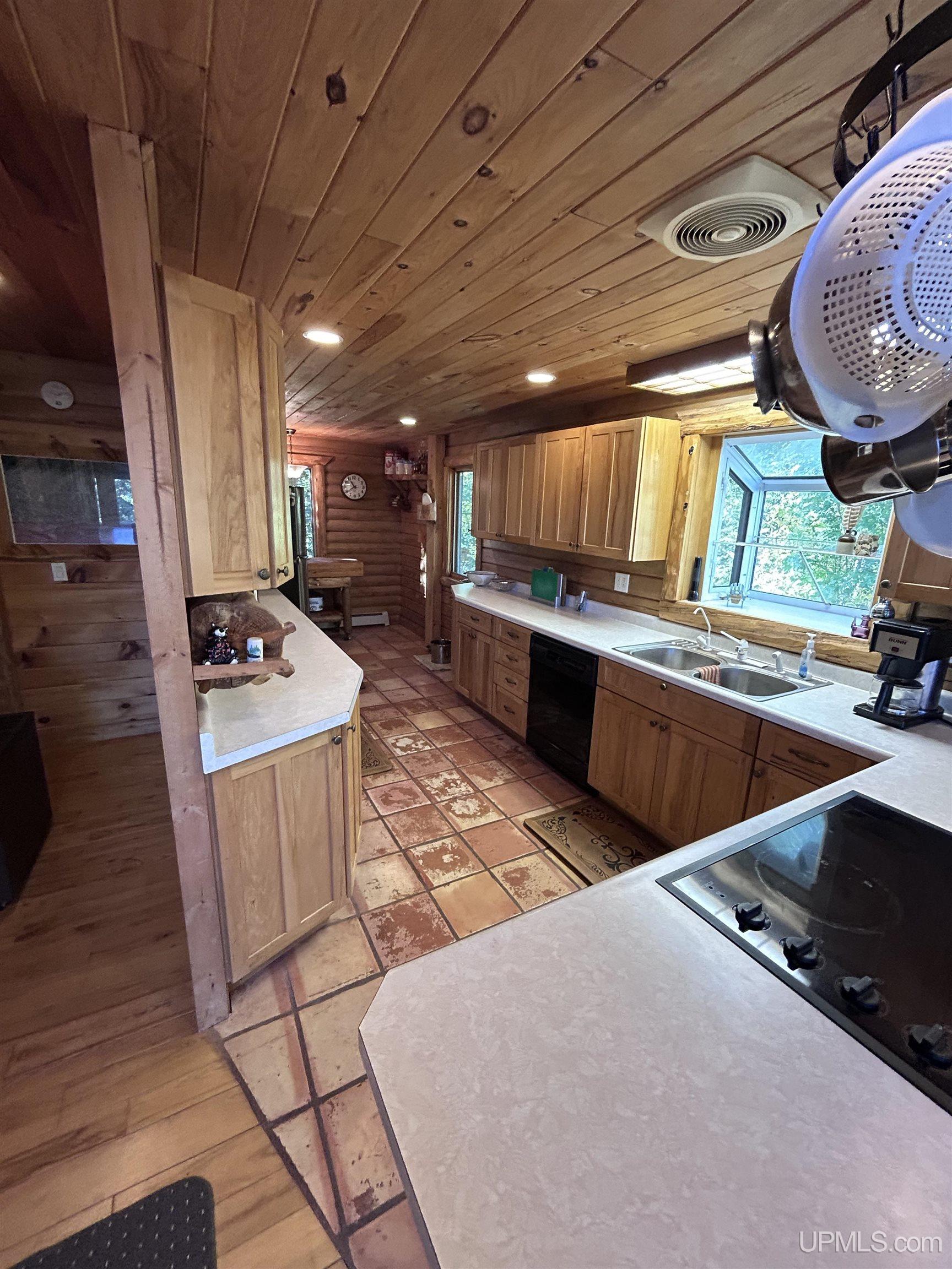 16189 East Shore Road Bergland, MI 49910 - Photo 23 of 71