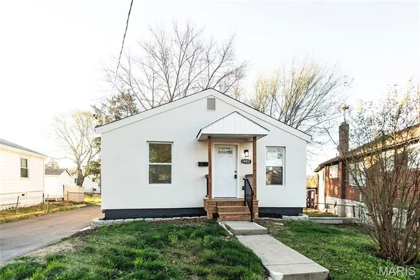$209,900 | 1402 Dammert Avenue, St. Louis, MO 63125