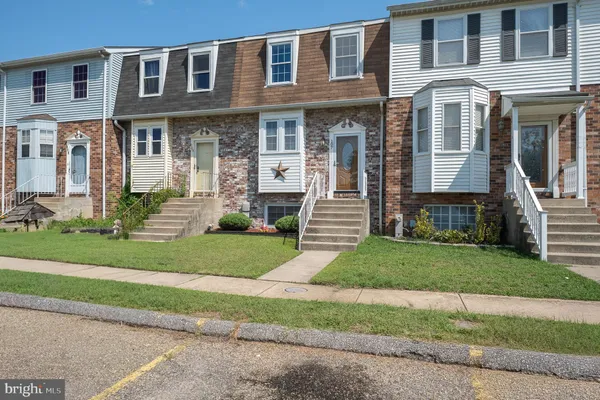 $2,300 | 107 Highshire Court, Baltimore, MD 21222