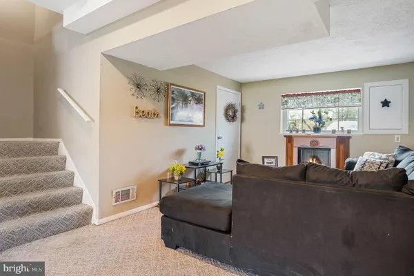 $2,300 | 107 Highshire Court, Baltimore, MD 21222