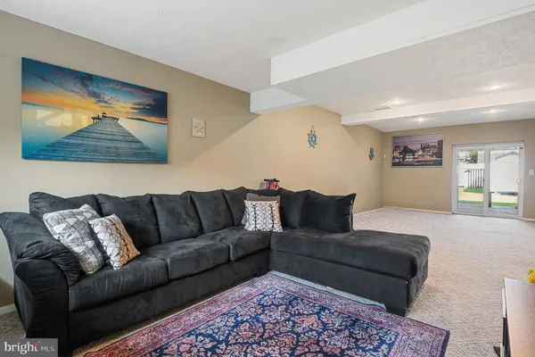 $2,300 | 107 Highshire Court, Baltimore, MD 21222