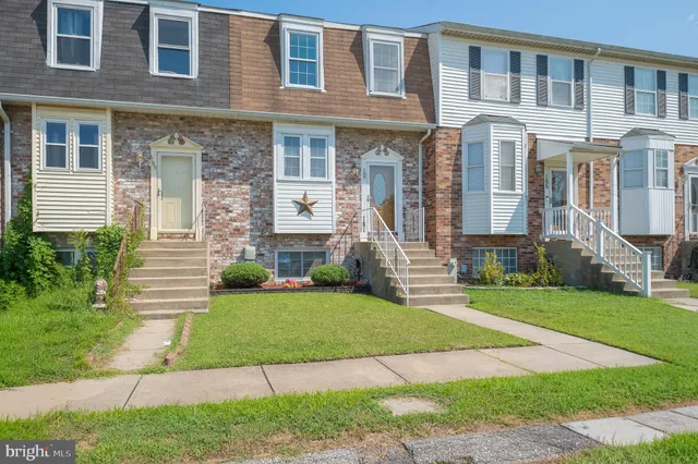 $2,300 | 107 Highshire Court, Baltimore, MD 21222
