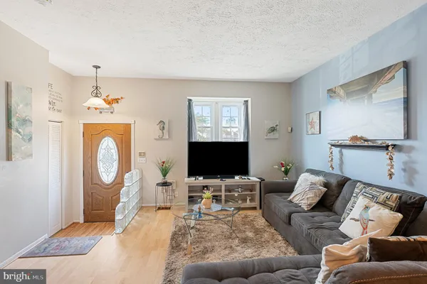 $2,300 | 107 Highshire Court, Baltimore, MD 21222