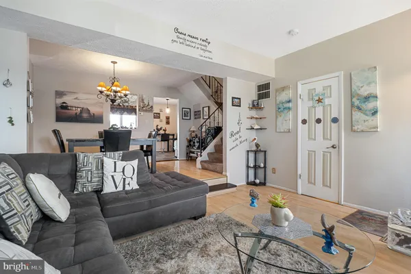 $2,300 | 107 Highshire Court, Baltimore, MD 21222