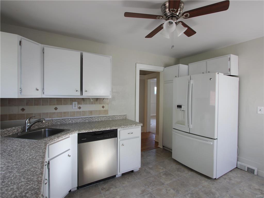 2405 Walton Road St. Louis, MO 63114 - Photo 3 of 18 Gallery Image 3