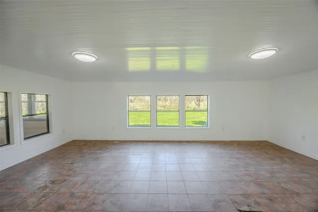 $329,000 | 1169 Business 71, Columbus, TX 78934